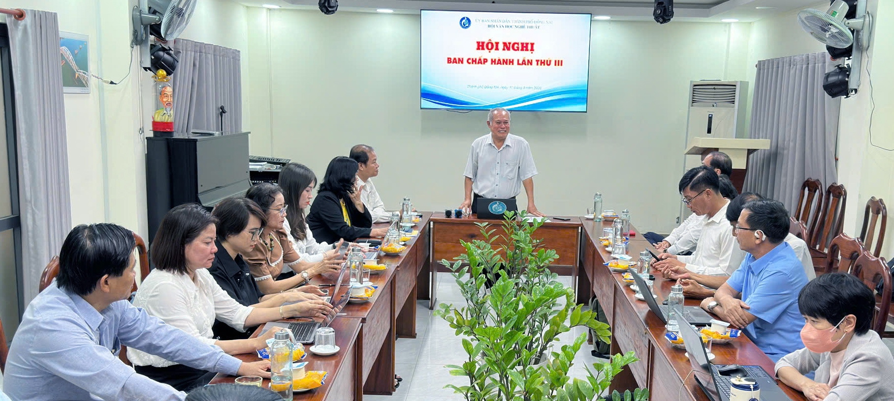 HOI-NGHI-BCH-1.jpg