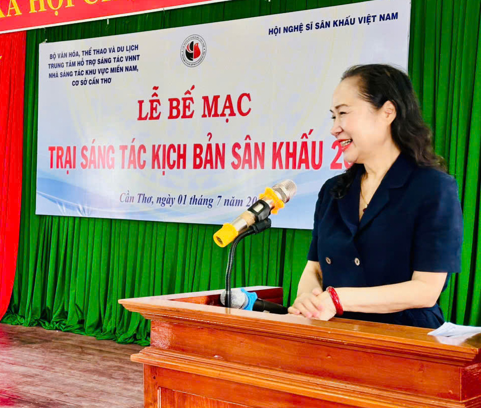 Trai-sang-tac-san-khau---1.jpg