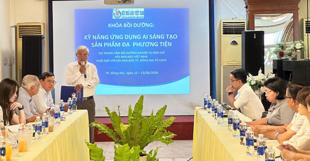 khoa boi duong AI - 1.jpg