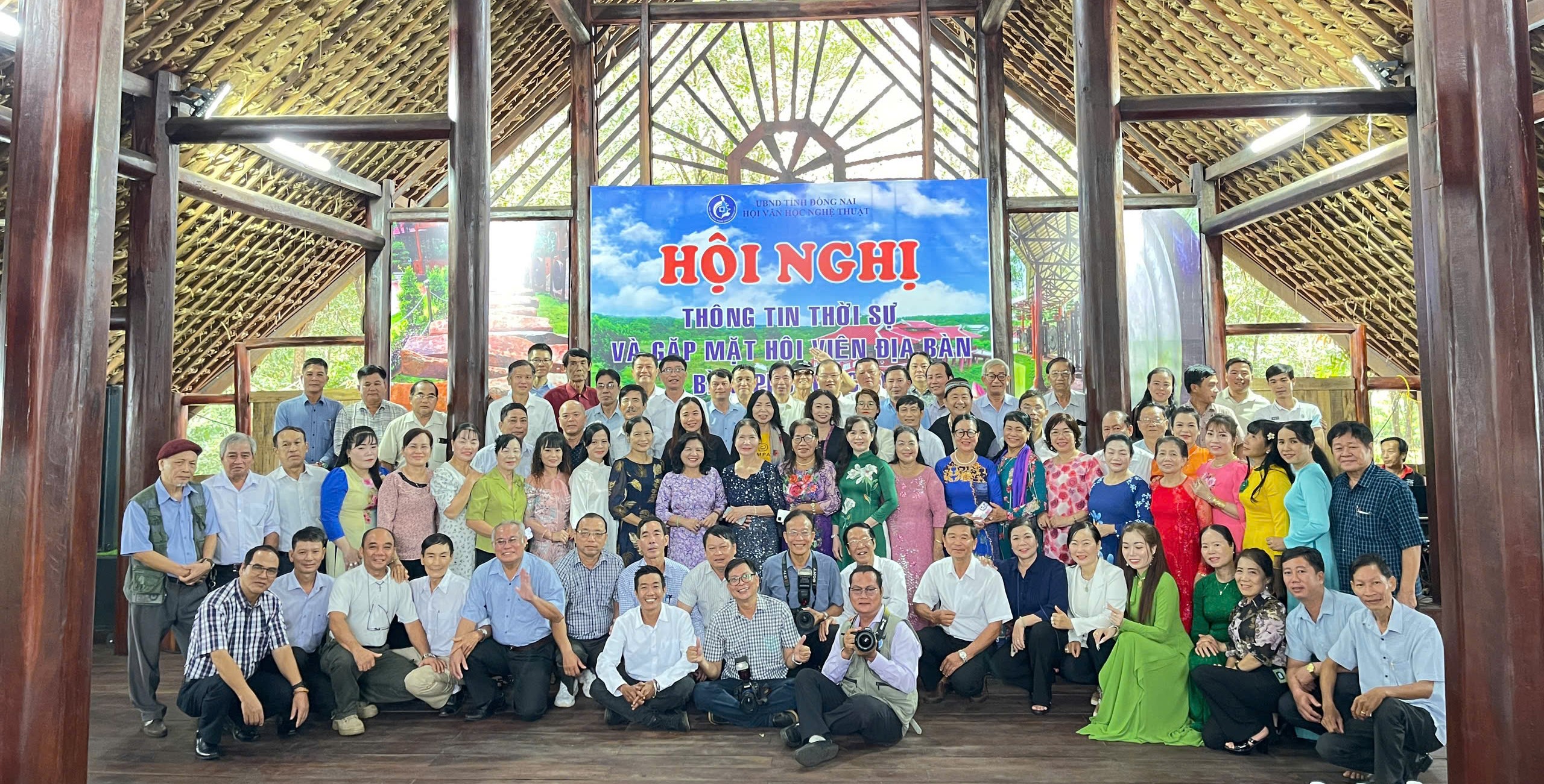 Hoi nghi TTST.jpg