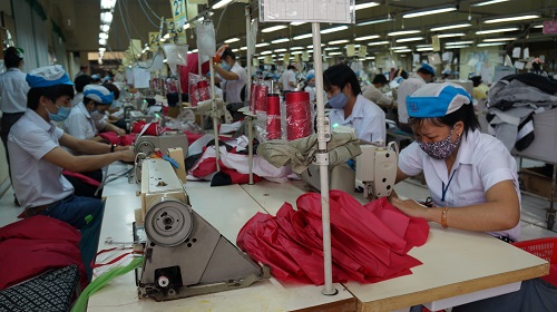 Một góc xưởng sản xuất tại công ty Đồng Phú Cường.JPG