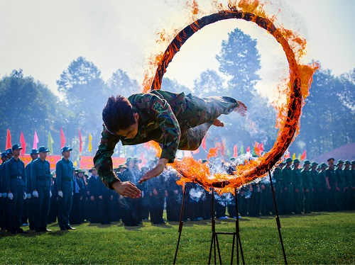 04 TINH THẦN THÉP.jpg