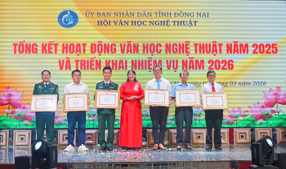 Bang khen UBND tinh.jpg