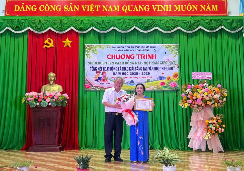 bup tren canh - 2.jpg