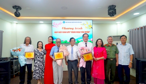 canh nhac vao xuan 2.jpg