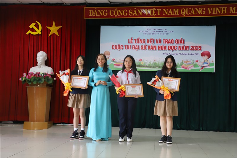 Đại sứ VH đọc 2_800_15082025154202.jpg